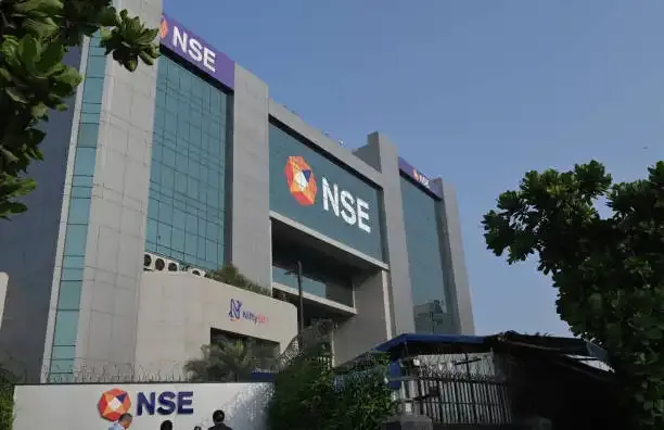 Sensex and Nifty Rise on US Fed Rate Cut; Infosys, Wipro Lead Gains