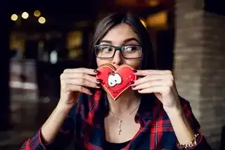 Love Horoscope Today, September 25, 2025: Romantic Insights for All Zodiac Signs