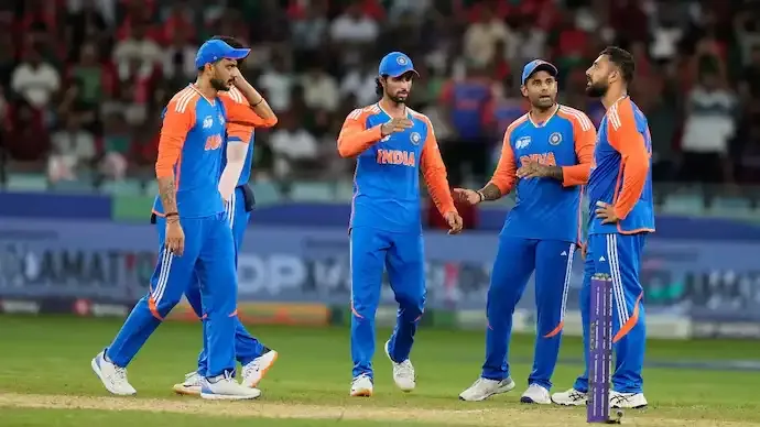 Varun Chakravarthy Explains His Attack-Focused Role in India’s Asia Cup Bowling Lineup