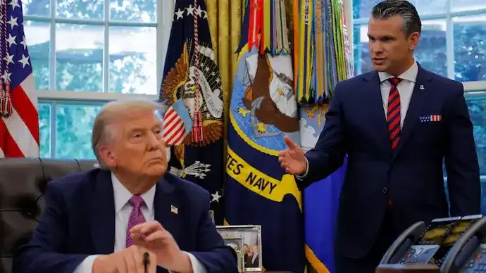 Trump’s Surprise Appearance at Top Generals’ Meet Sparks Photo-Op Concerns