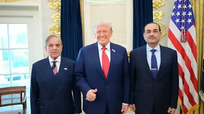 Shehbaz Sharif Endorses Trump’s Gaza Peace Plan, Faces Backlash in Pakistan