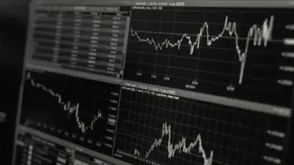 Top Capital Market Stocks Down 40%: Should You Buy the Dip?