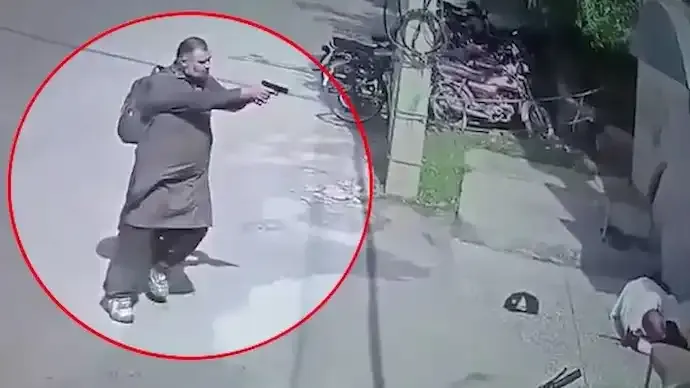 Gunman Opens Fire at Ahmadi Mosque in Rabwah, Pakistan: 6 Injured