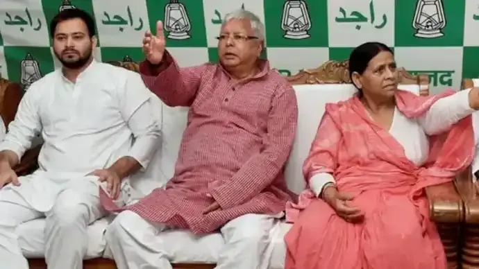 Lalu, Rabri, Tejashwi Charged in IRCTC Scam Ahead of Bihar Elections