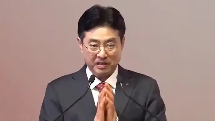 LG Electronics IPO Rocks NSE: Korean MD Wins Hearts with Hindi Speech