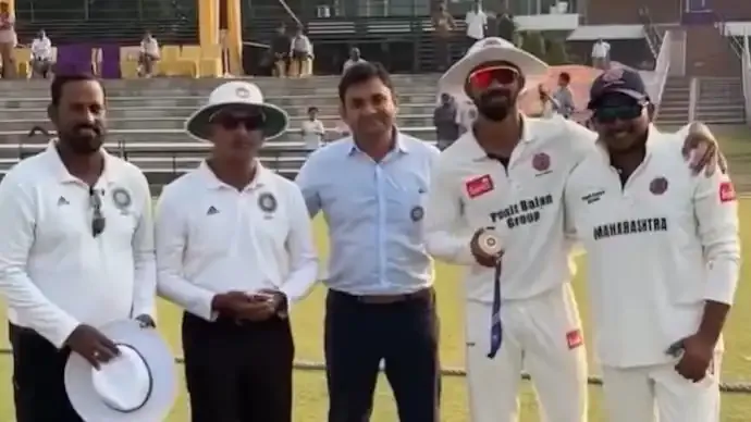 Ruturaj Gaikwad Shares Ranji Trophy Award with Prithvi Shaw After His Explosive Double Century