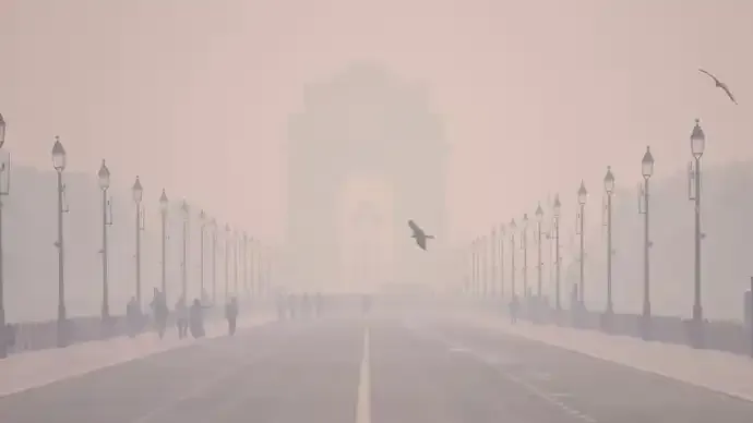 IIT Kanpur Halts Cloud Seeding in Delhi as Low Moisture Stalls Artificial Rain Project