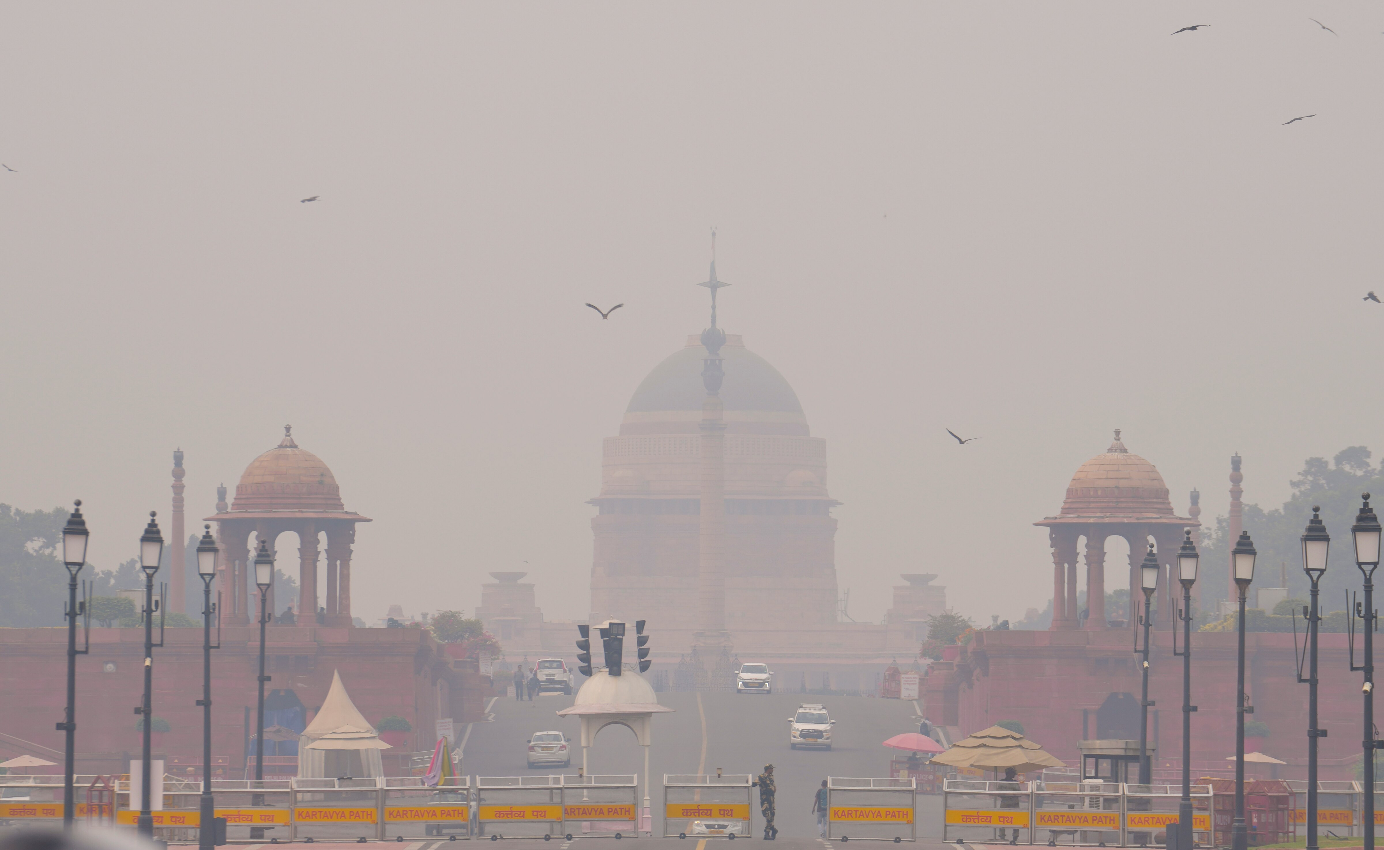 Supreme Court Seeks Report on Non-Functional Air Quality Monitoring Stations in Delhi Amid Rising Pollution