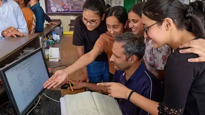 UP Board Goes Digital: Examiners to Upload Marks Online for 2026 Class 10 & 12 Exams