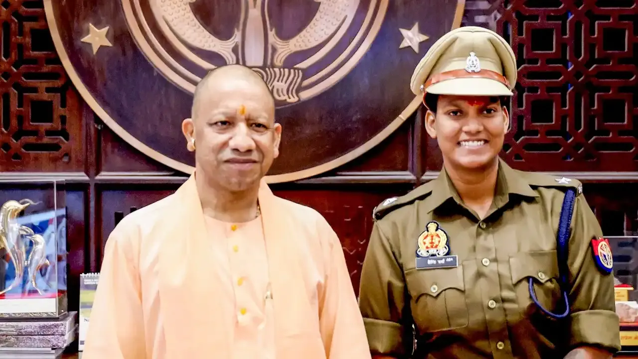 Deepti Sharma Felicitated in Lucknow After DSP Appointment for World Cup Heroics