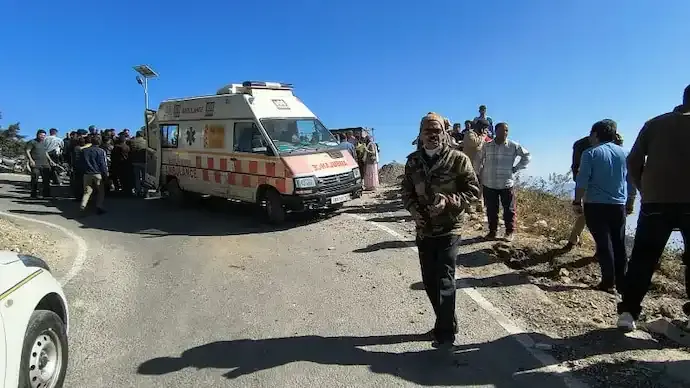 Uttarakhand Bus Accident: 5 Dead, 20+ Injured After Bus Falls Into 70-Metre Gorge in Tehri