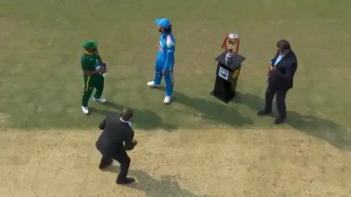 KL Rahul Fumes as India Lose 20th Straight ODI Toss in Raipur; South Africa Opt to Bowl