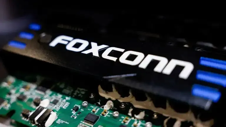 Foxconn Hires 30,000 Workers at Women-Led iPhone Plant in Record India Ramp-Up