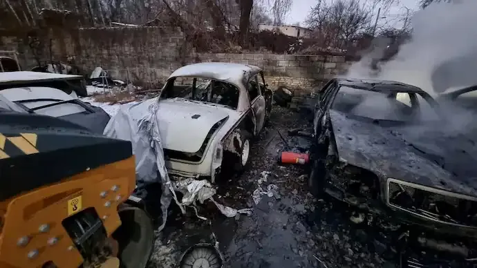 Russia Bombards Kyiv Ahead of Zelenskyy–Trump Meet on Ukraine Peace Talks