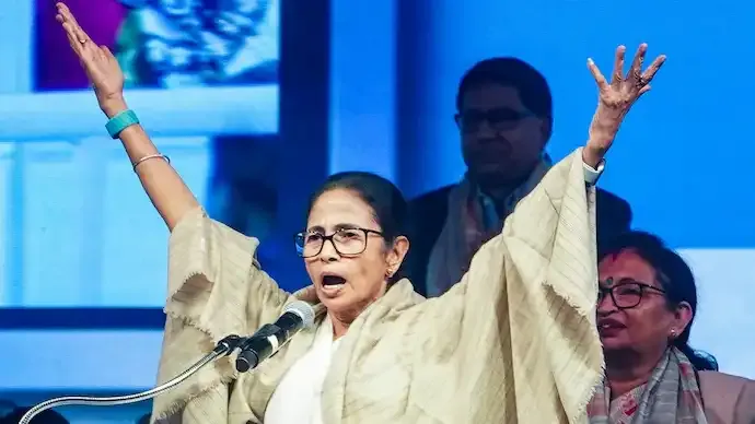 Mamata Banerjee’s Durga Angan Temple Push Sparks BJP Row Ahead of Bengal Polls