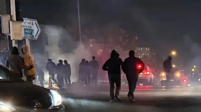 Iran Extends Airspace Closure as Protest Death Toll Rises Amid US Tensions