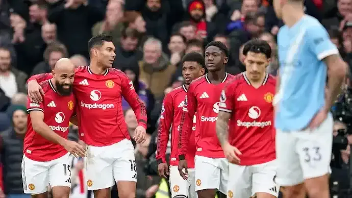 Manchester United’s Michael Carrick Era Begins With Derby Win That Dents City’s Title Hopes