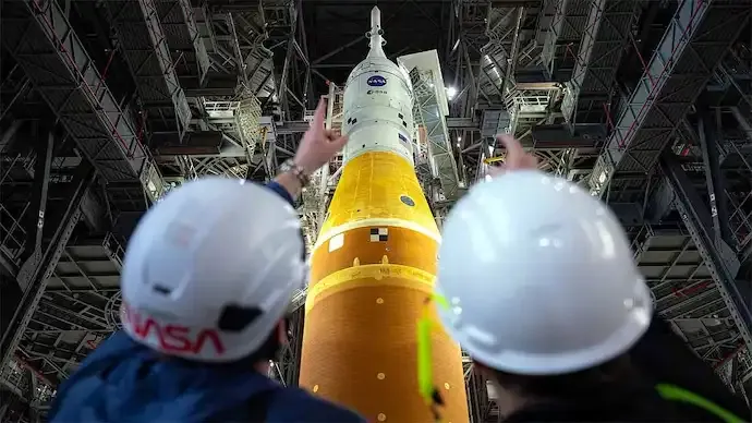 NASA Delays Artemis II Launch Over Hydrogen Leak Issue, Moon Mission Pushed to March 2026