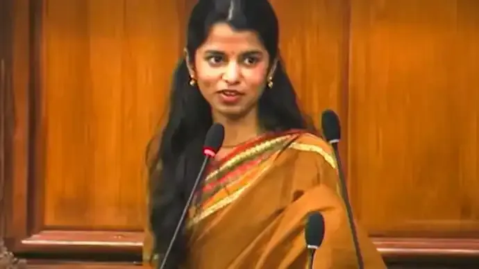 Bihar MLA Maithili Thakur Slams Hospital Conditions in Alinagar, Seeks Immediate Healthcare Reforms