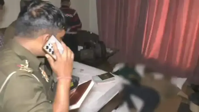 Hyderabad Siblings Found Dead in Varanasi Hotel, ₹6.6 Lakh Cash Recovered; Suicide Suspected