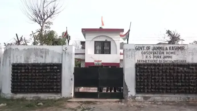 Pakistani Inmates Escape Jammu Juvenile Home After Attacking Guards