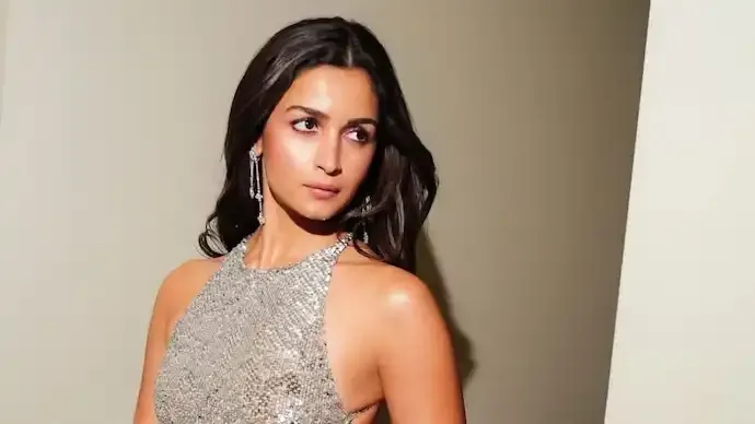 Alia Bhatt Greets in Hindi at BAFTA 2026, Wins Global Applause