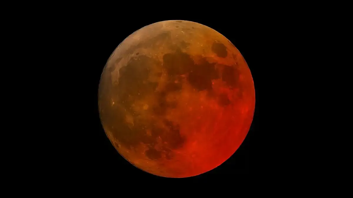 Chandra Grahan Today 3 March 2026: Total Lunar Eclipse Timing & Visibility in India
