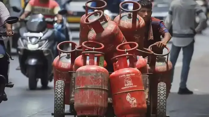 India Asks Refiners to Maximise LPG Output, Supply Only to IOC, BPCL and HPCL