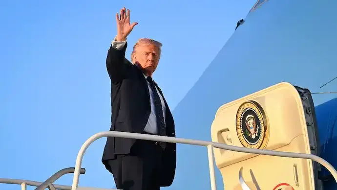 Iran Warns No Oil Exports as Trump Threatens Takeover of Strait of Hormuz