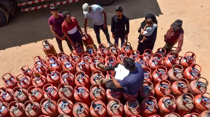 LPG Supply Disruption Impacts Industries, Vizag Steel Plant Faces Production Risk