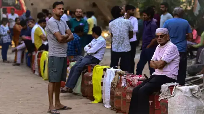 India Revives Kerosene and Coal for Cooking Amid LPG Supply Disruptions