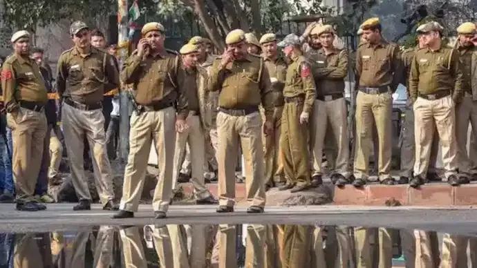 Over 100 Bihar Police Personnel Fall Ill After Eating Mess Food in Banka