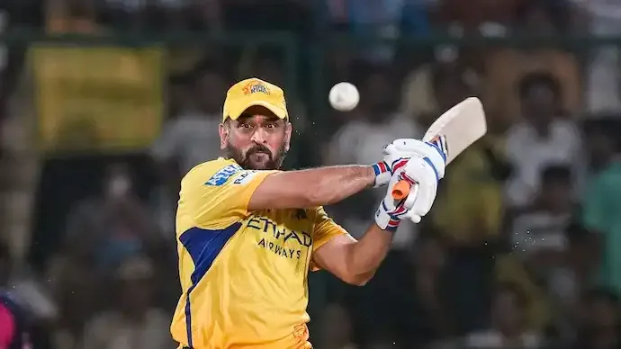 AB de Villiers Questions MS Dhoni’s Role in CSK Ahead of IPL 2026