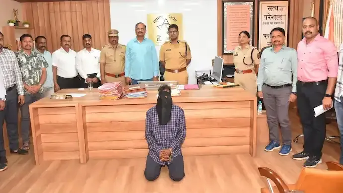 Mumbai Crime: Man Pushes Wife in Front of Train, Arrested via CCTV Trail