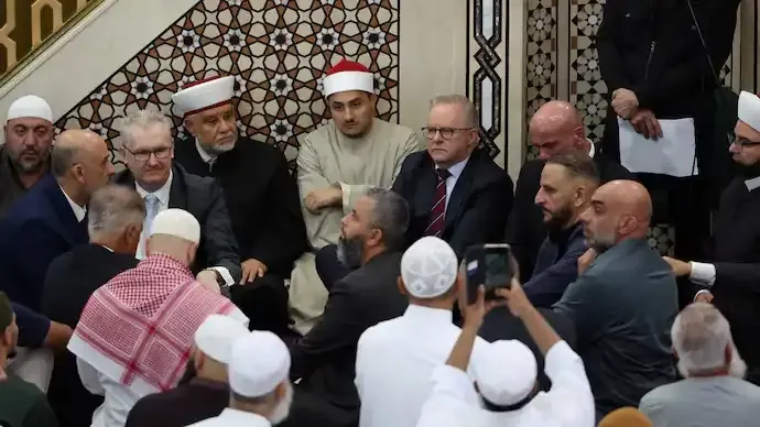 Anthony Albanese Booed at Sydney Mosque During Eid Event