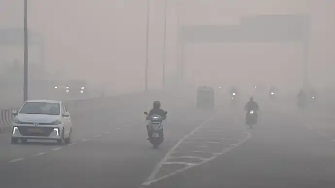 Delhi Fog Weather: Rare Cold March Morning Hits NCR