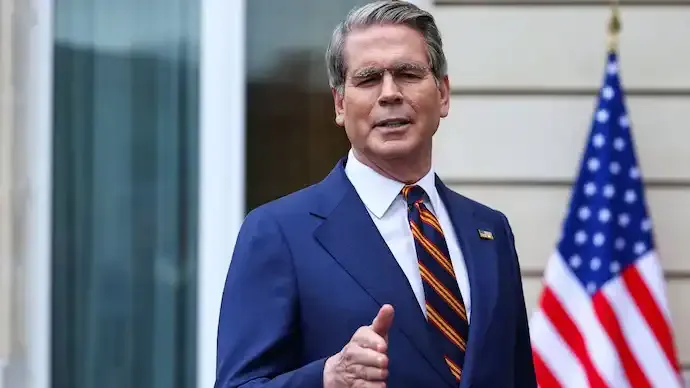 US Plans Hormuz Control: Oil Market Stable, Says Scott Bessent