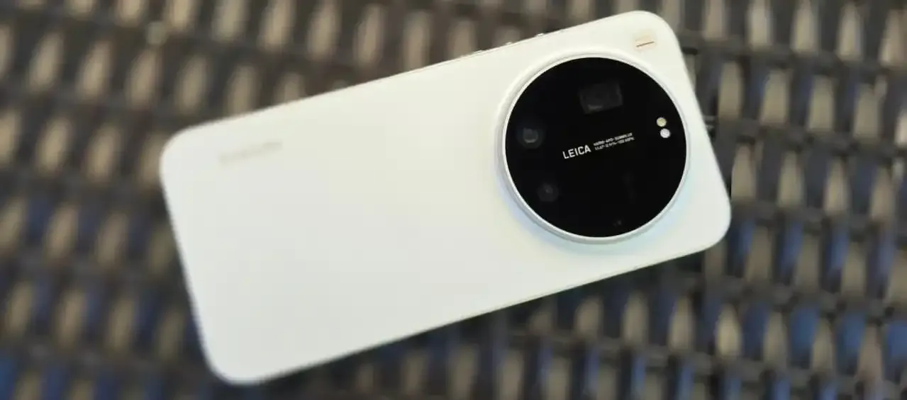 Xiaomi 17 Ultra Review: A Camera Powerhouse with Leica Precision