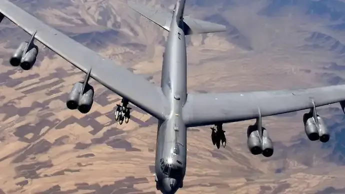 B-52 Bombers Iran Alert 2026: Viral Video Sparks Speculation Ahead of Trump Deadline