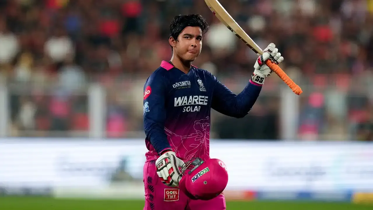 Vaibhav Sooryavanshi’s Explosive 78 vs RCB Leaves Shashi Tharoor in Awe