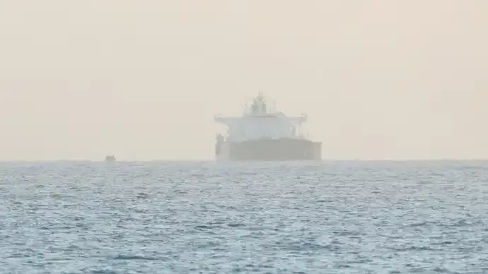 India Allows Sanctioned Iranian Oil Tankers to Dock at Sikka Port: Report