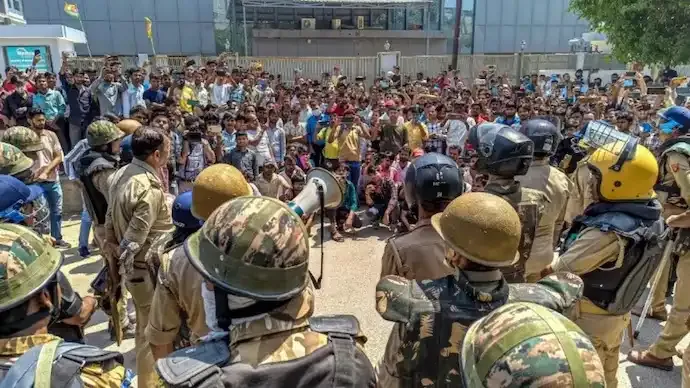 UP Wage Hike 2026: Govt Approves ₹3,000 Increase After Noida Protests