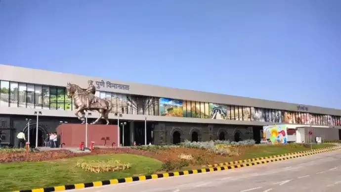 Pune Airport Runway Reopens After IAF Jet Hard Landing Disruption