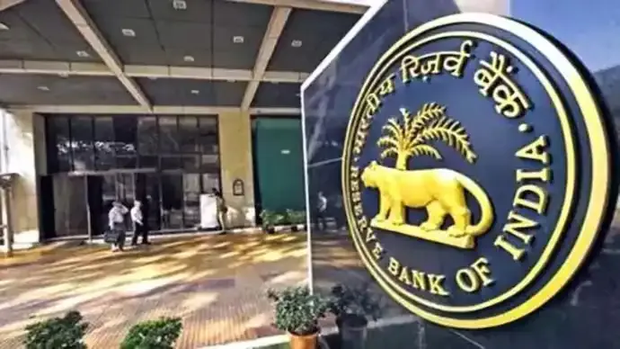 RBI Cracks Down on Mis-Selling: Banks Barred from Forcing Insurance, Hidden Charges and Manipulative Sales Tactics