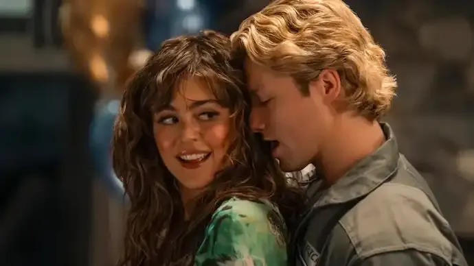 Off Campus Season 2 Begins Filming, First Look at Allie and Dean Sends Fans Into Frenzy