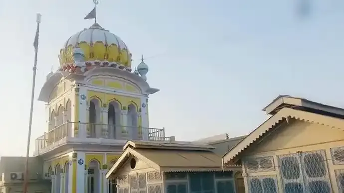 Uttarakhand Gurdwara Standoff Continues as Another Nihang Comes Down From Roof