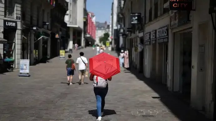 France Heatwave Kills 18 as Europe Faces Record-Breaking Temperatures