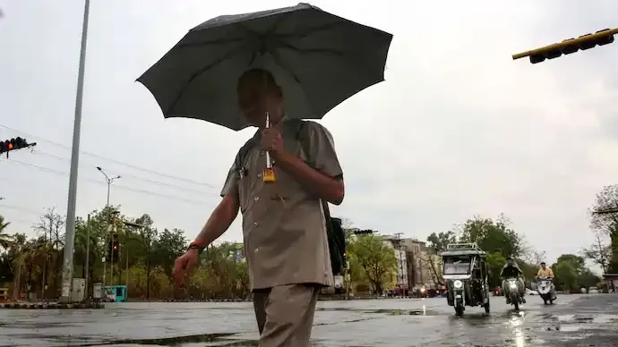 Monsoon Reaches Central India: IMD Issues Thunderstorm and Heavy Rain Alert