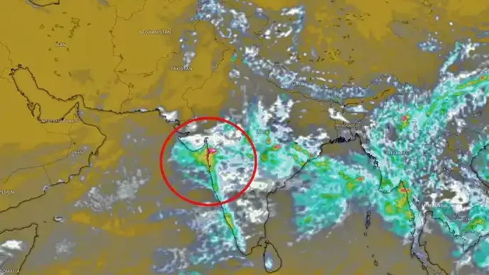Mumbai Braces for Heavy Rain as Satellite Images Show Massive Cloud System Over Maharashtra