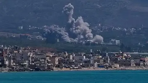 US Launches Fresh Airstrikes on Iran as Tehran Targets Bahrain and Kuwait